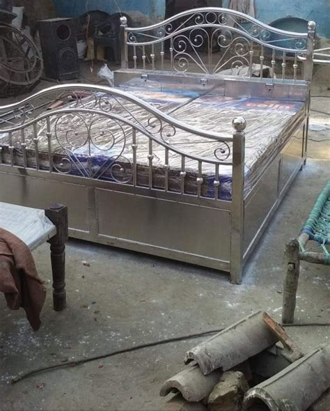 steel palang double bed